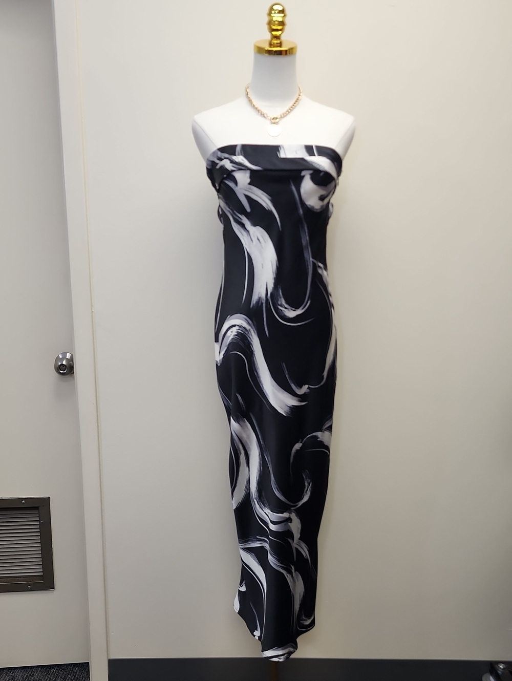 BloosomBlack White Swirl Strapless Maxi Dress Size 10